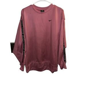 Nike women’s pullover size m